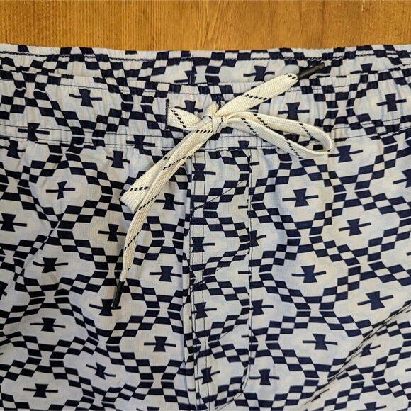 Alpine Design Men's Swimsuit Size XXL NWT White/Blue Swim Trunks - Picture 2 of 7